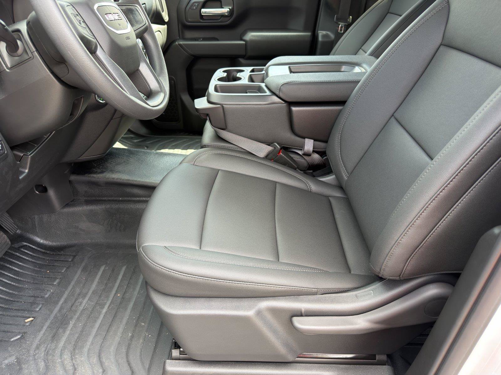 New 2026 GMC Sierra 2500 Pro w/ Convenience Package RWD image 7
