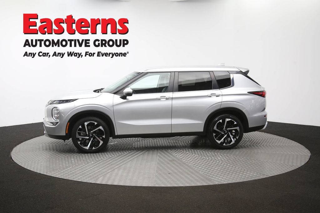 Used 2024 Mitsubishi Outlander SE FWD image 59