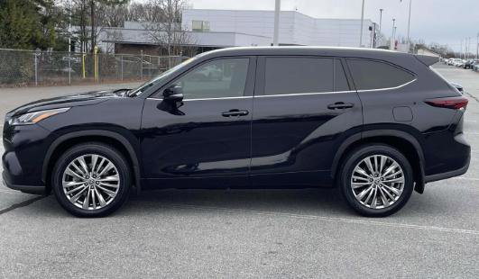 Used 2024 Toyota Highlander Platinum image 13