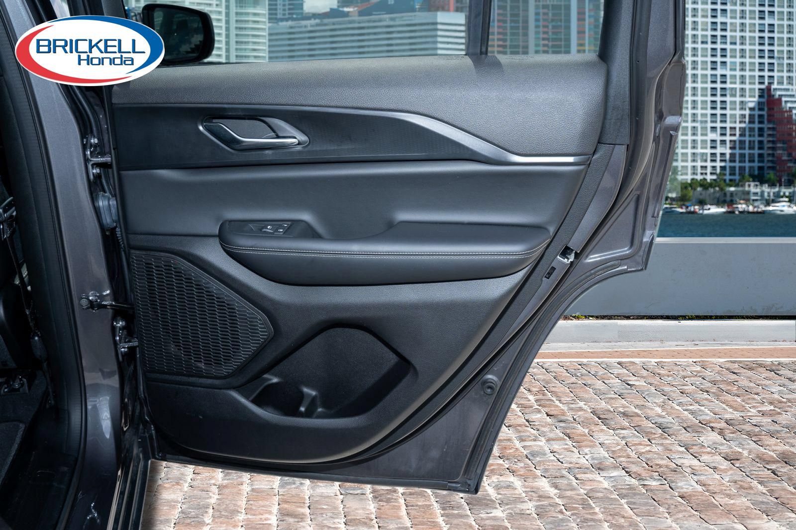 Used 2025 Jeep Grand Cherokee Laredo w/ Luxury Tech Group I RWD image 14