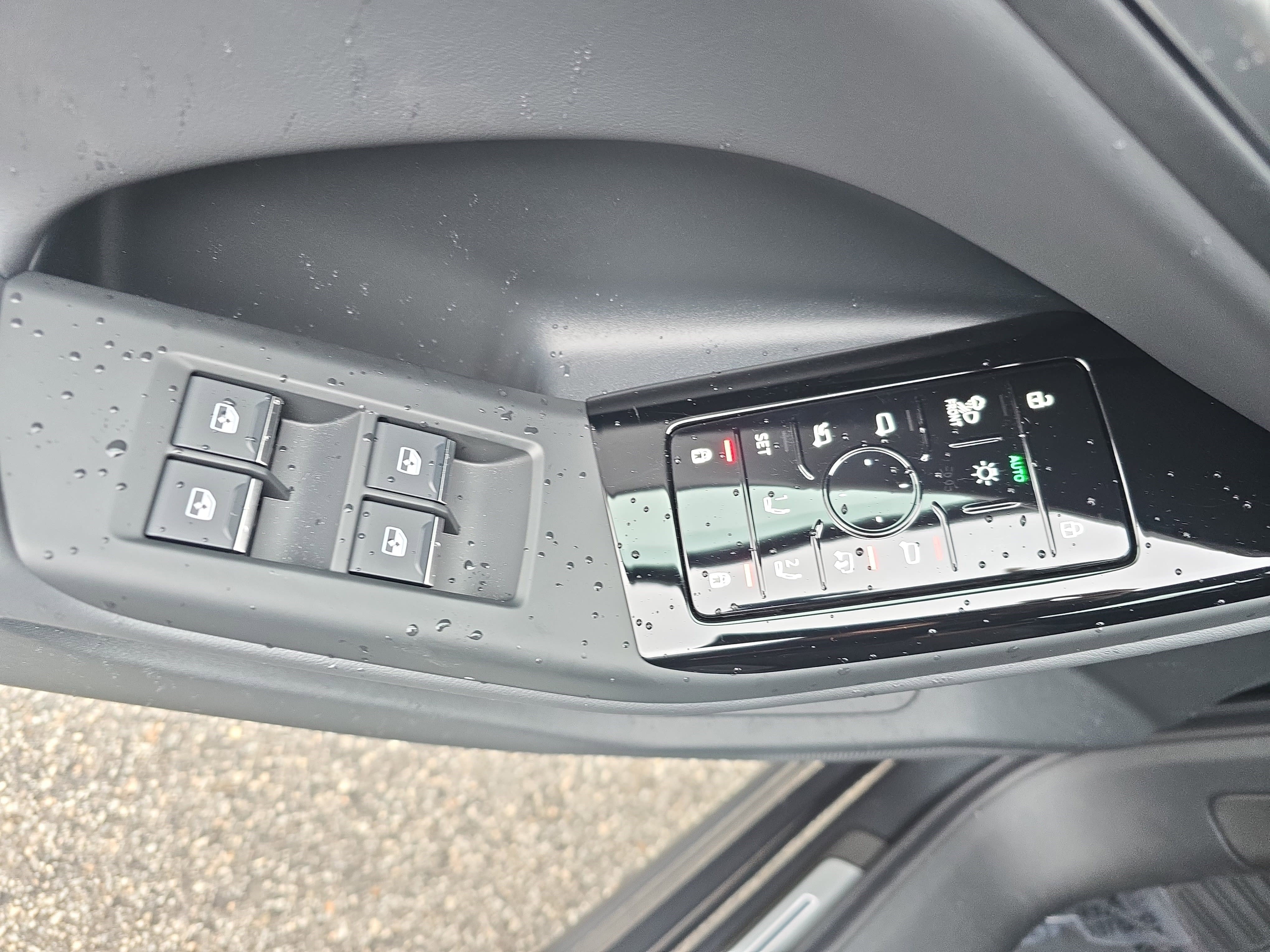 New 2025 Audi Q6 e-tron Premium Plus image 26