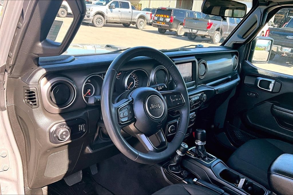 Used 2023 Jeep Gladiator Sport AWD/4WD image 14