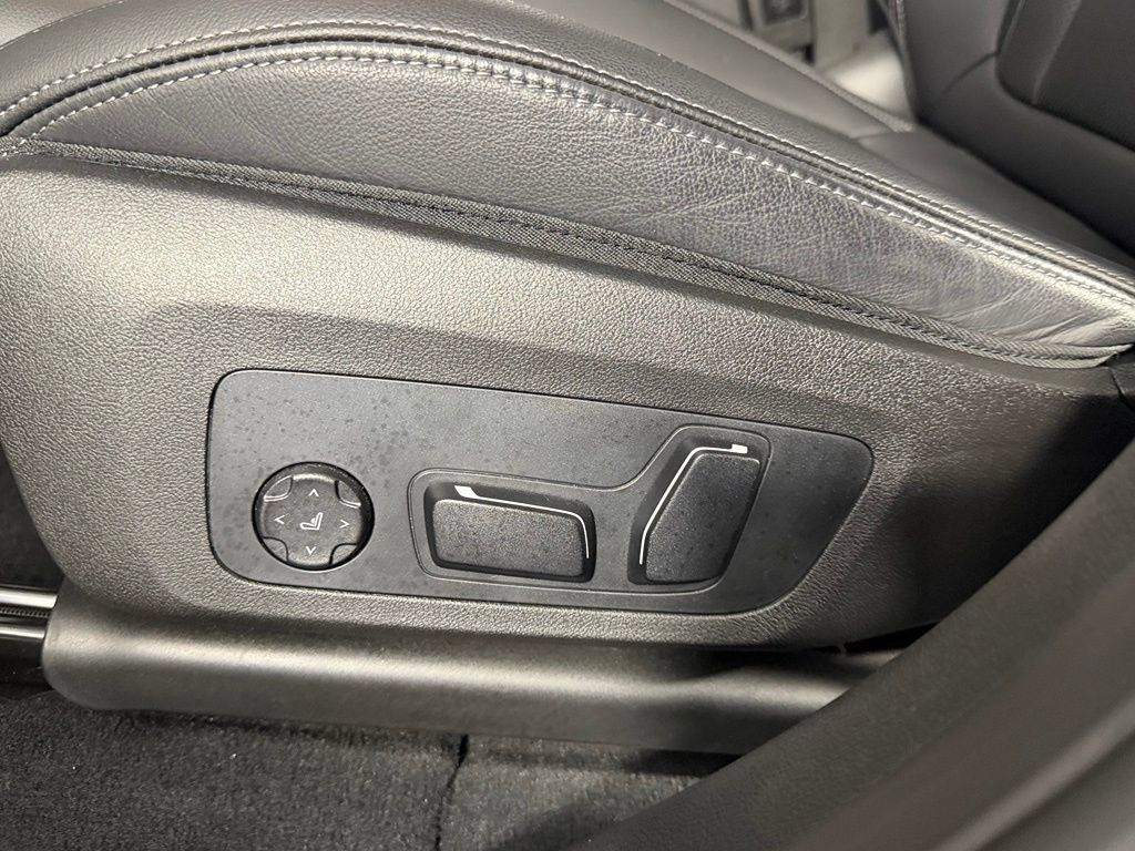 Used 2025 BMW X4 xDrive30i AWD/4WD image 27