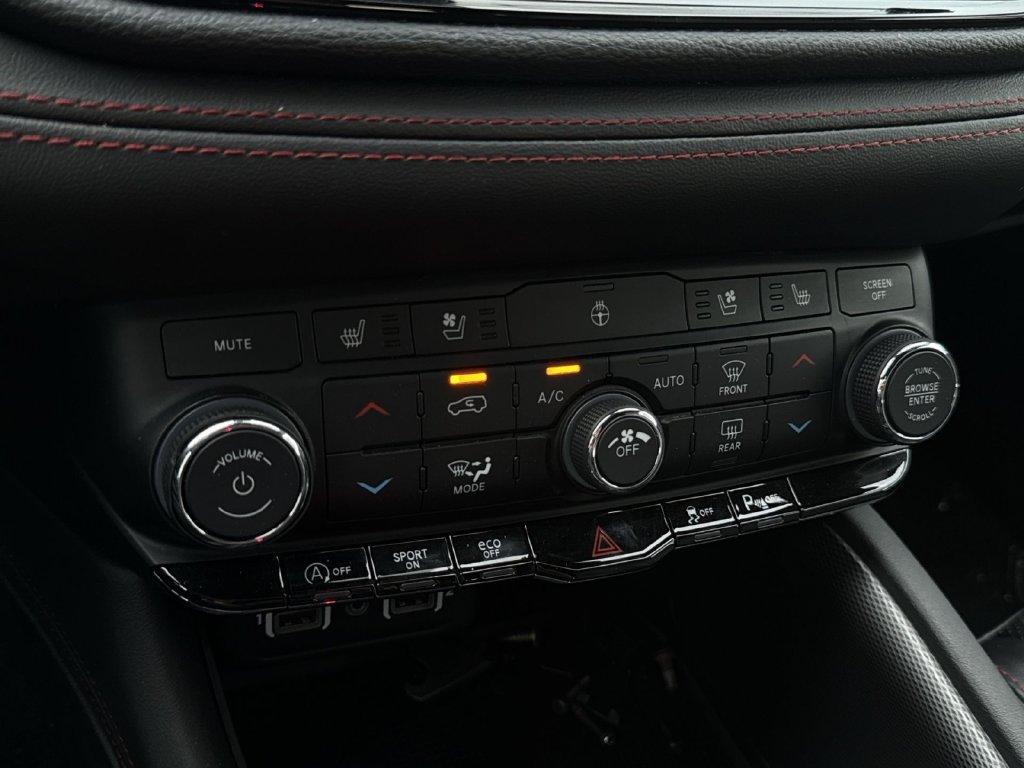 Used 2024 Dodge Durango GT AWD/4WD image 21
