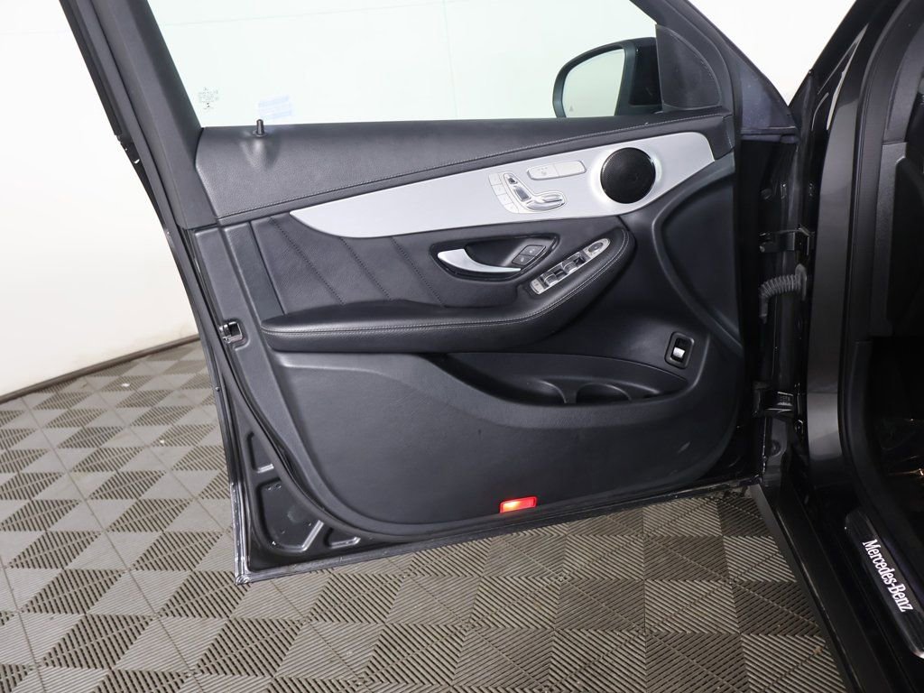 Used 2022 Mercedes-Benz GLC 300 4MATIC Coupe image 22