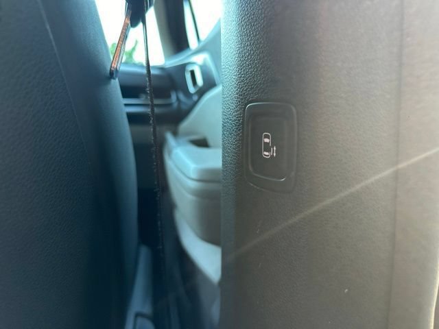 Used 2026 Kia Carnival LXS FWD image 21