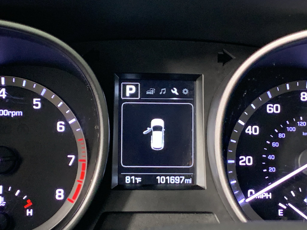 Used 2018 Hyundai Santa Fe Sport FWD image 23