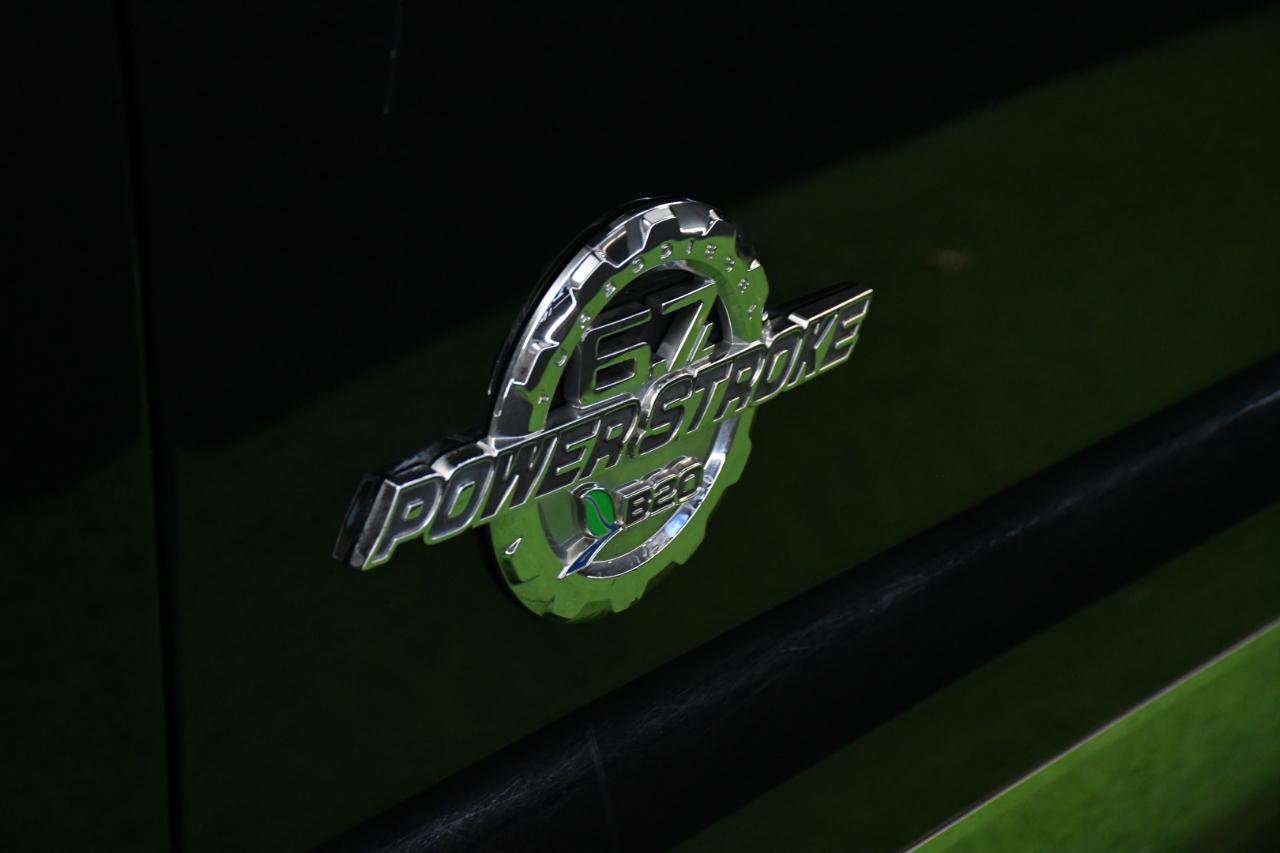 Used 2016 Ford F350 Platinum w/ FX4 Off-Road Package image 9