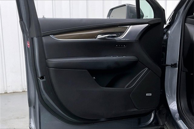 Used 2020 Cadillac XT6 Premium Luxury w/ Platinum Package image 21
