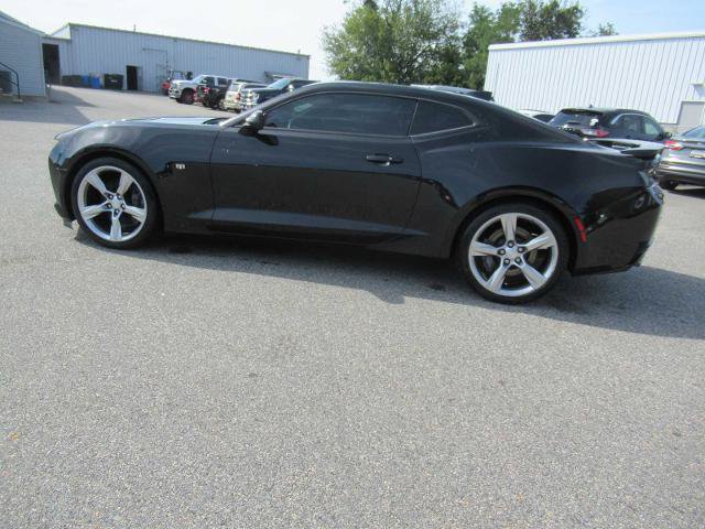Used 2018 Chevrolet Camaro SS RWD image 8