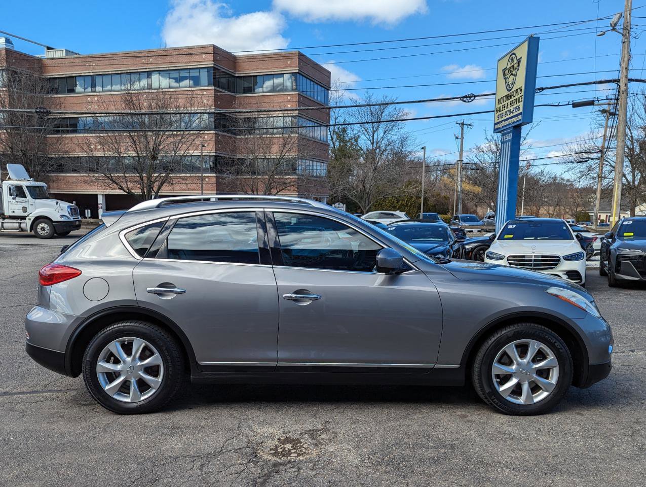 Used 2010 INFINITI EX35 Journey image 6