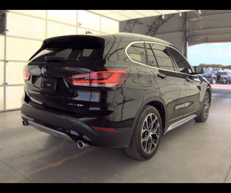 Used 2022 BMW X1 sDrive28i w/ Premium Package 2 FWD image 9