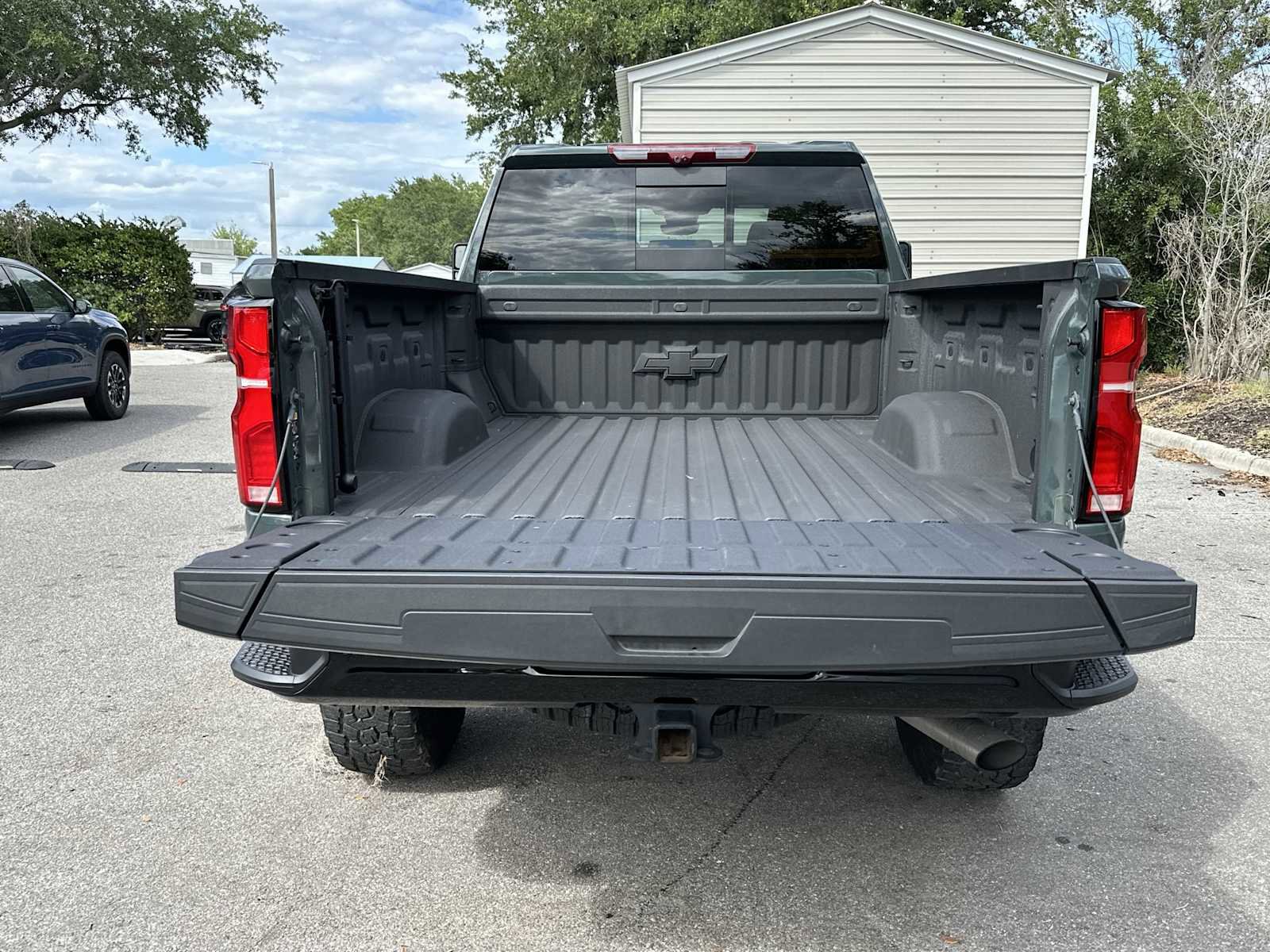Certified 2025 Chevrolet Silverado 2500 ZR2 w/ Technology Package AWD/4WD image 25