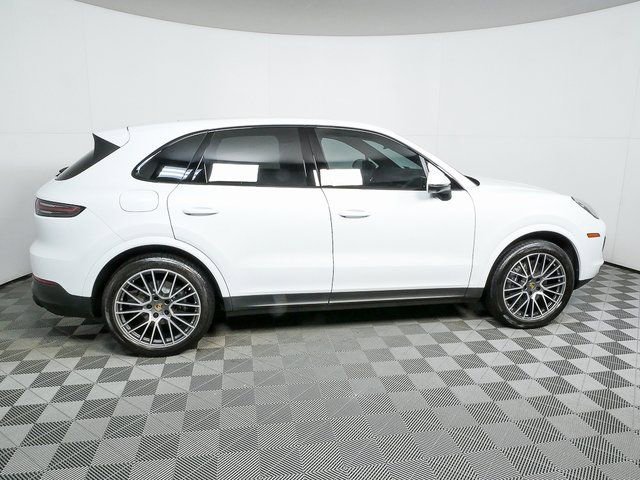 Used 2023 Porsche Cayenne image 28
