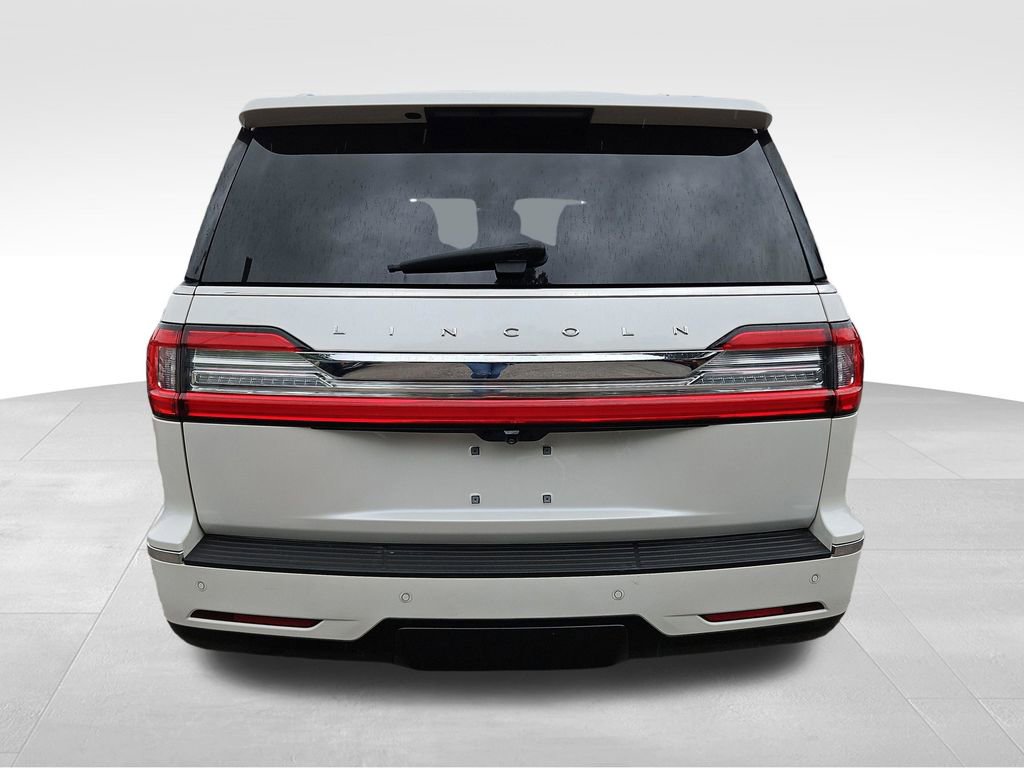 Used 2018 Lincoln Navigator Reserve w/ Technology Package AWD/4WD image 5