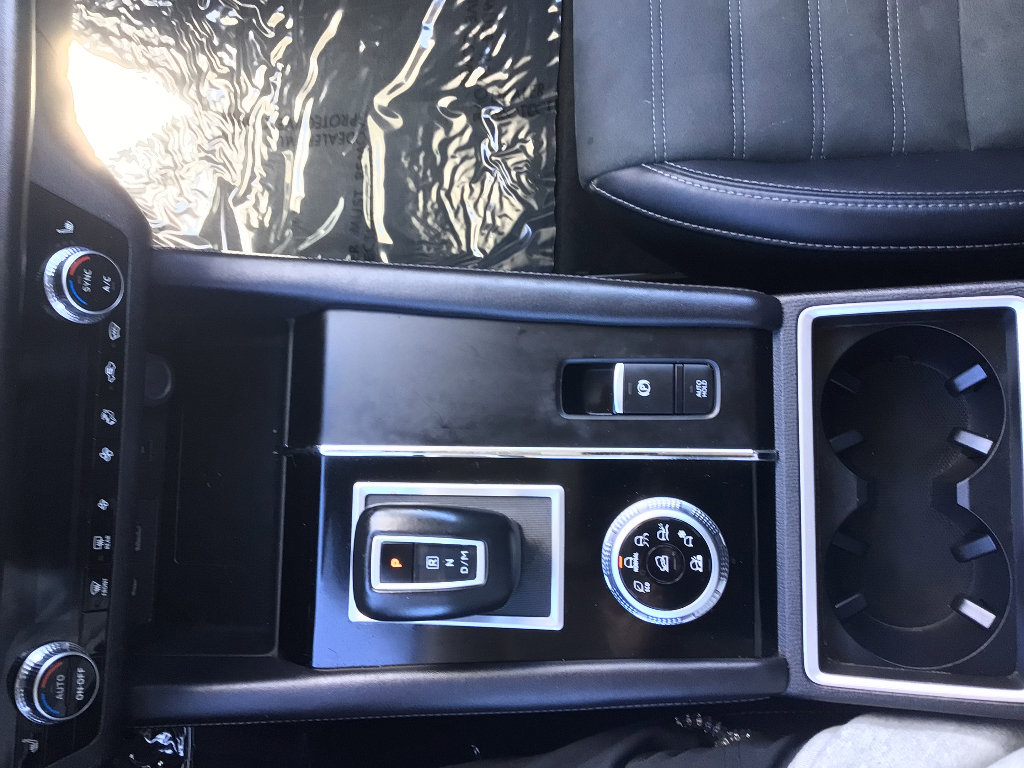 Used 2024 Mitsubishi Outlander Ralliart image 11