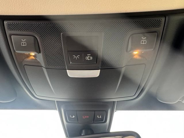 Used 2018 Mercedes-Benz C 300 4MATIC Cabriolet image 18
