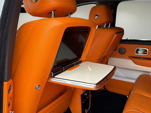 Certified 2021 Rolls-Royce Cullinan AWD/4WD image 19