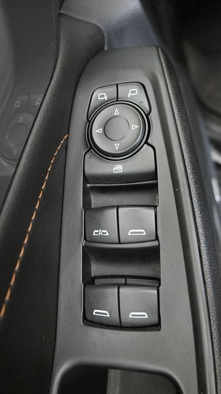 Used 2020 Chevrolet Traverse LT w/ LT Premium Package FWD image 26