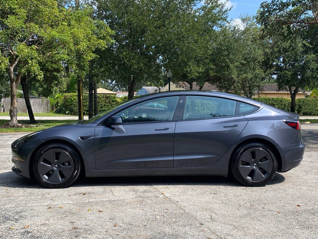 Used 2023 Tesla Model 3 Standard Range RWD image 9
