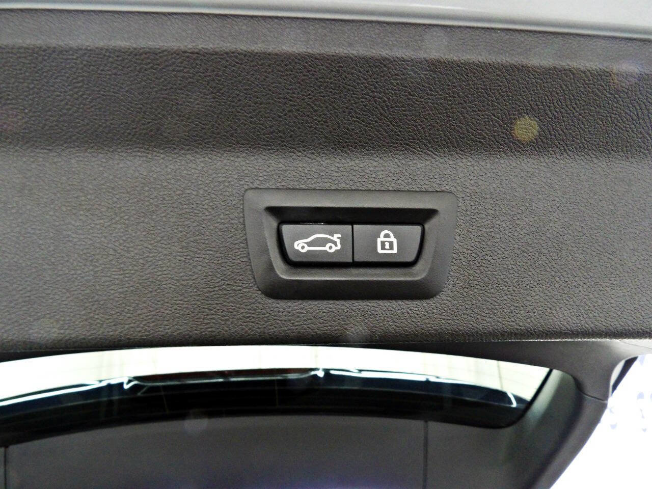 Used 2020 BMW X3 xDrive30i w/ M Sport Package 2 image 14