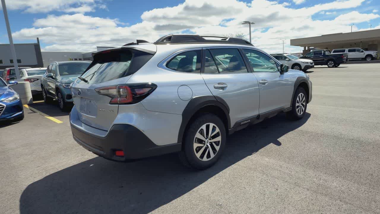 Certified 2024 Subaru Outback AWD/4WD image 8