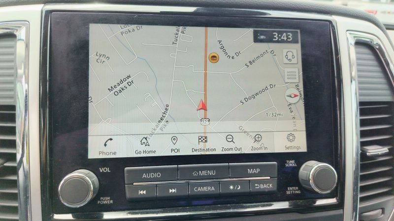 Used 2021 Nissan Titan SV w/ SV Convenience Package RWD image 17
