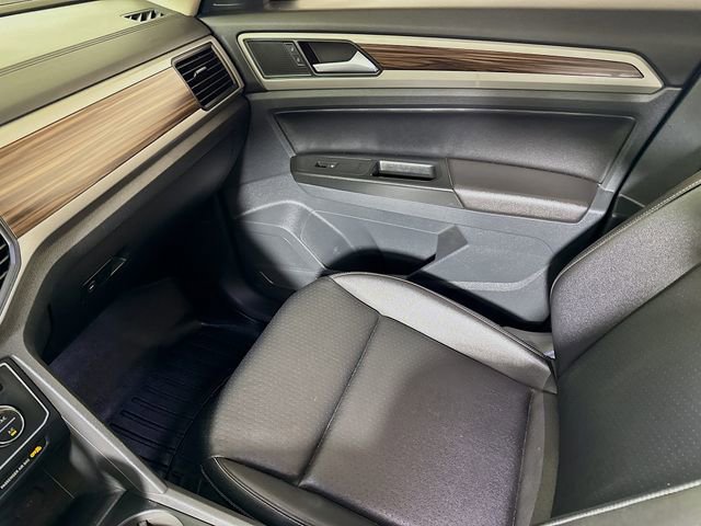 Used 2021 Volkswagen Atlas SE w/ Towing Package image 20