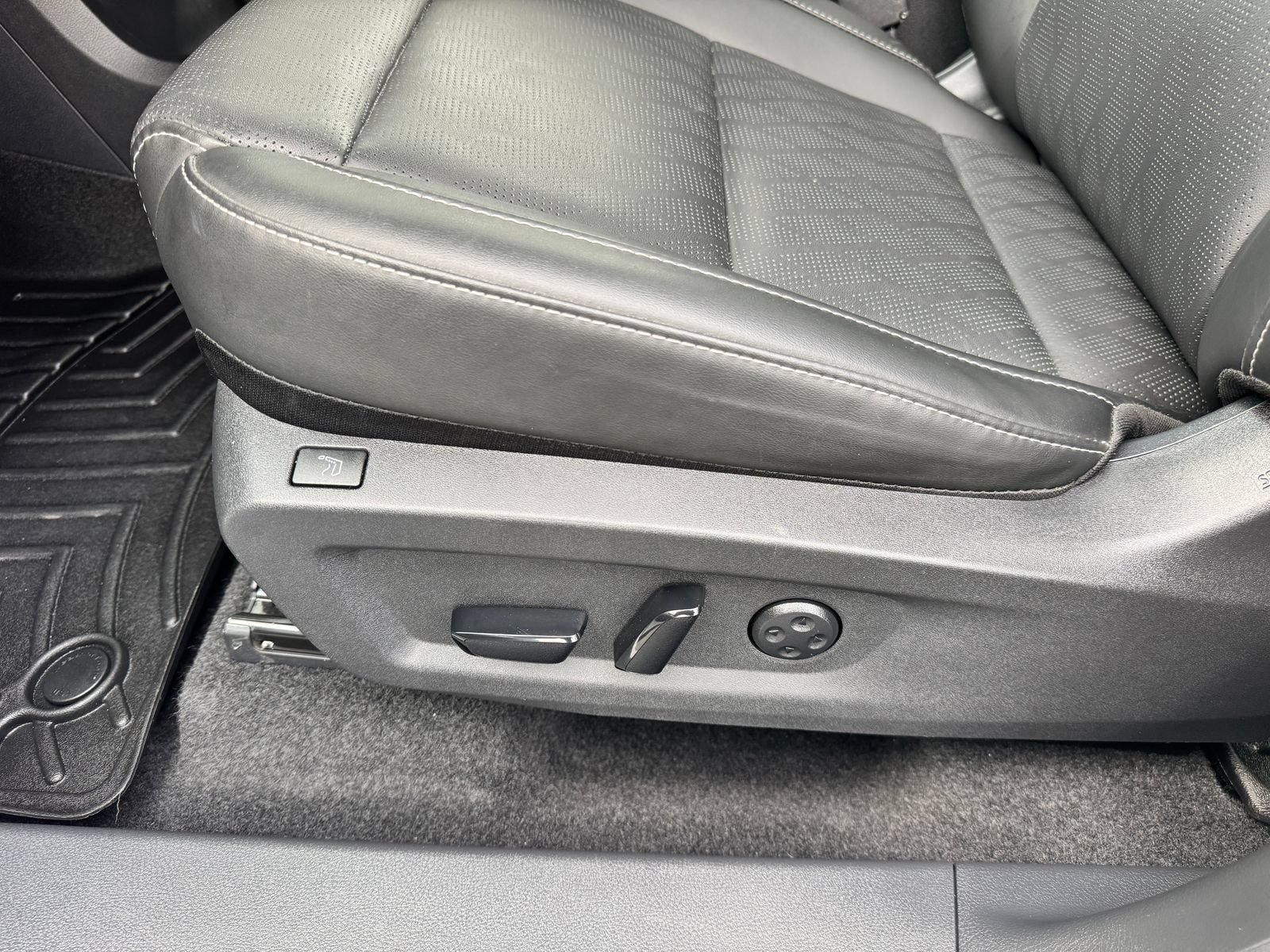 Used 2025 Nissan Murano Platinum w/ Cargo Package AWD/4WD image 31