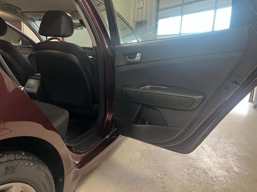 Used 2020 Kia Optima LX image 38