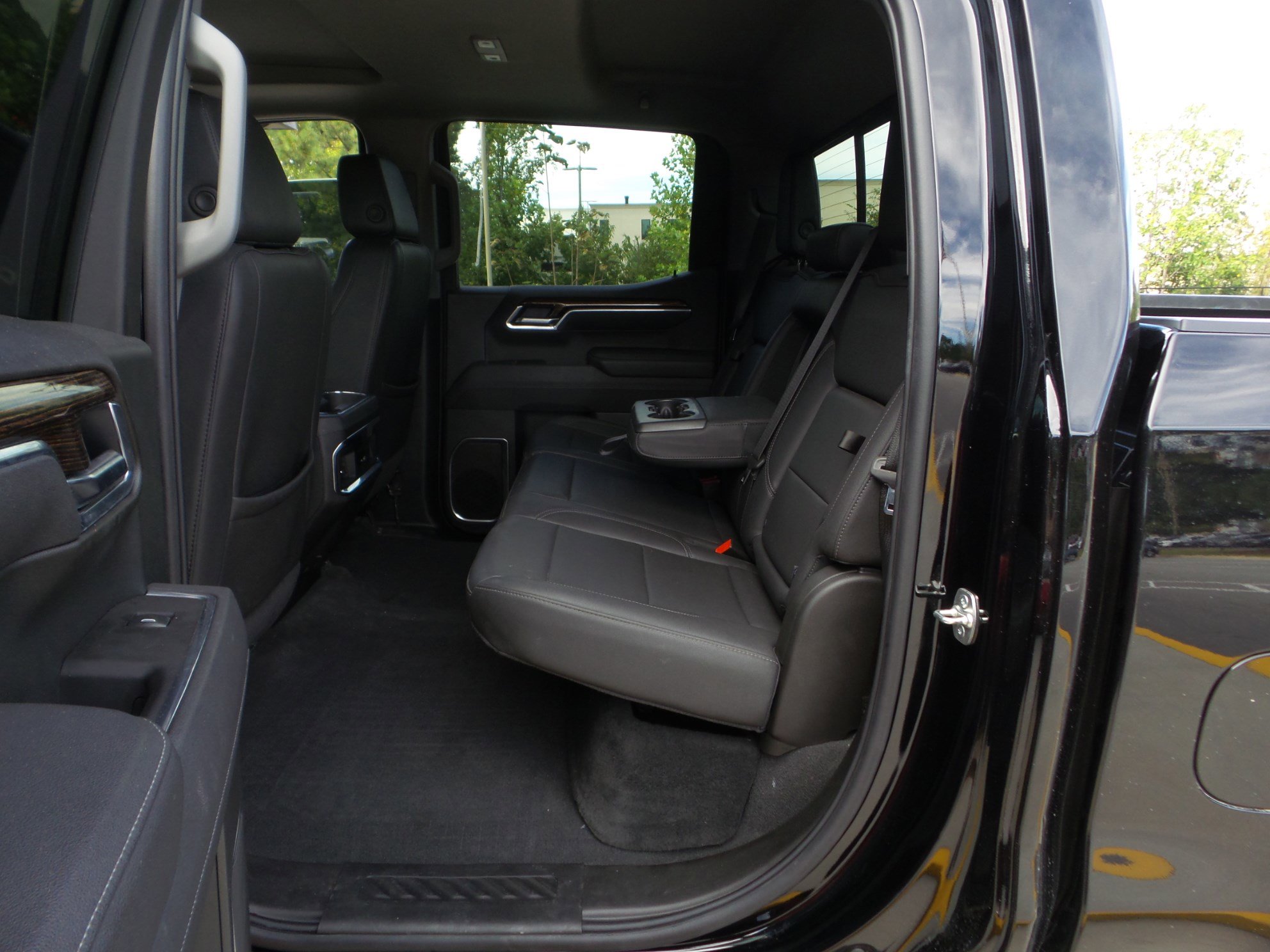 Used 2025 GMC Sierra 1500 Elevation w/ Elevation Premium Package image 39