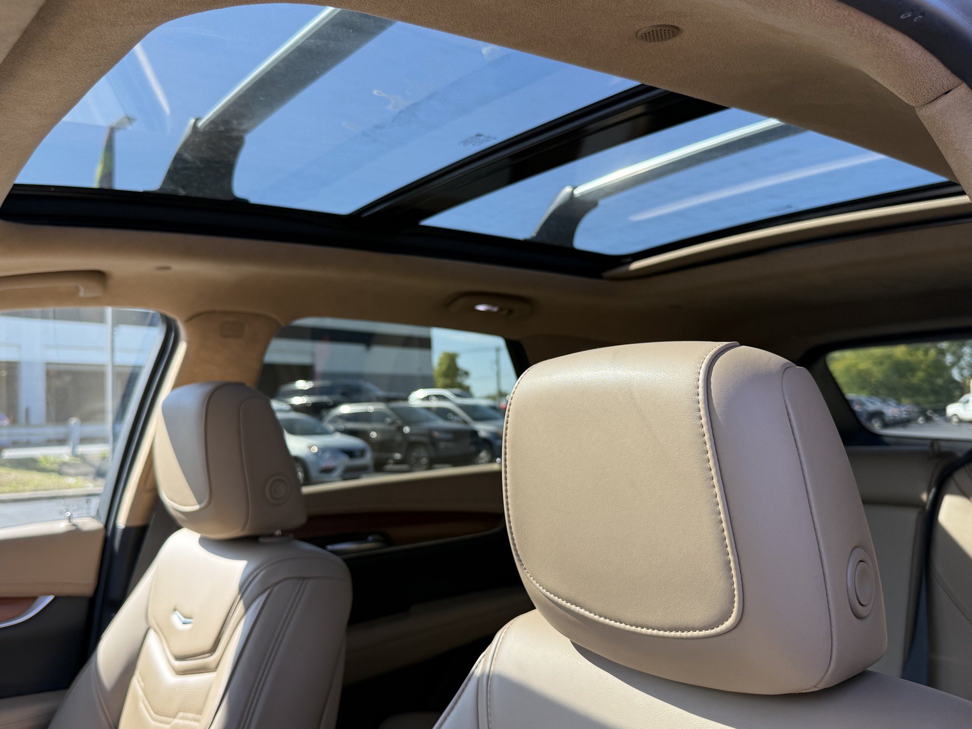 Used 2019 Cadillac XT5 Platinum AWD/4WD image 10