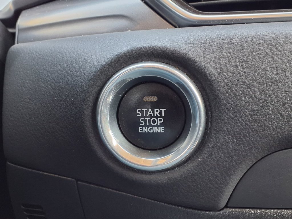 Used 2020 MAZDA CX-5 Touring FWD image 19