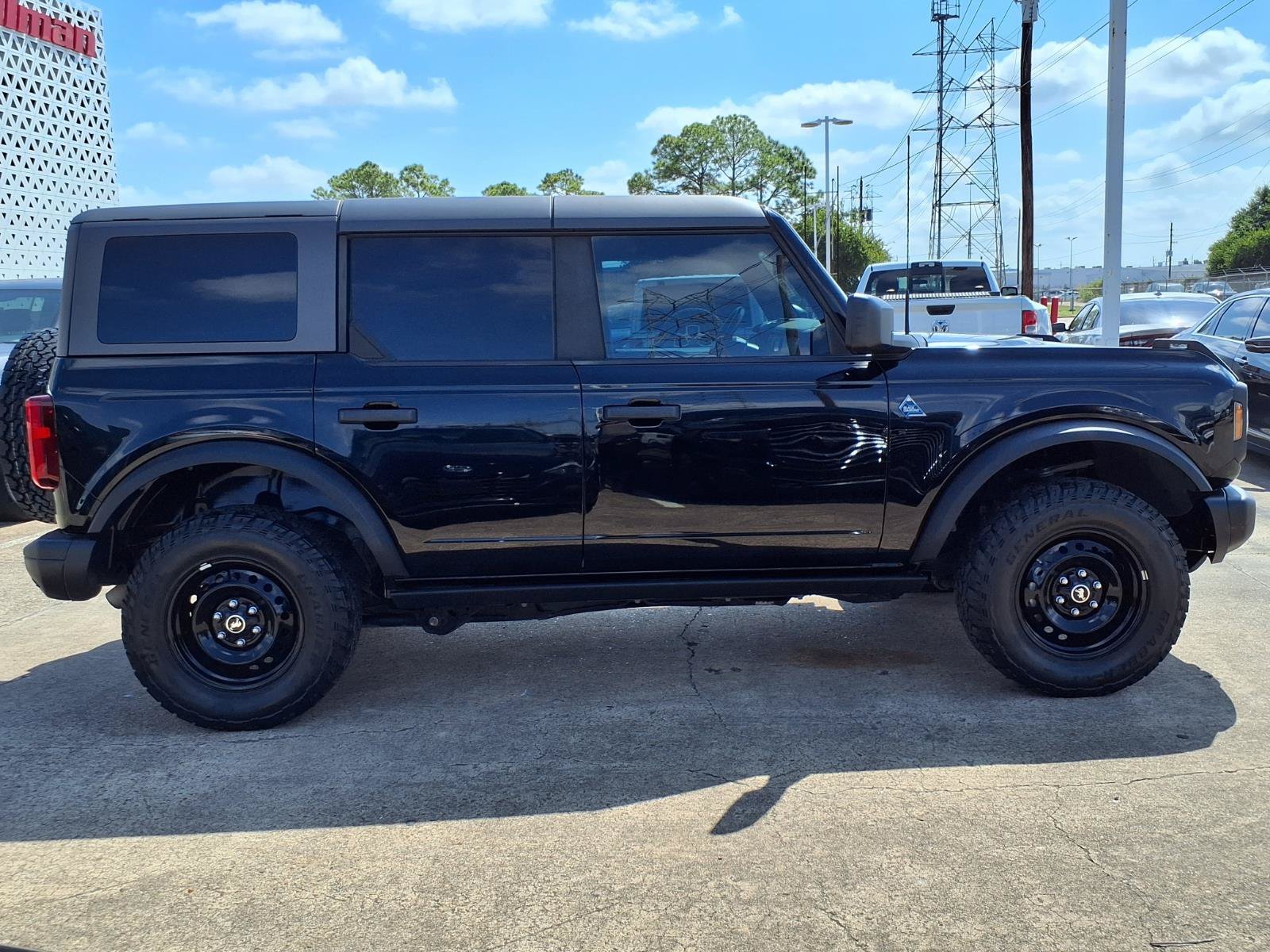 Used 2023 Ford Bronco Black Diamond AWD/4WD image 30