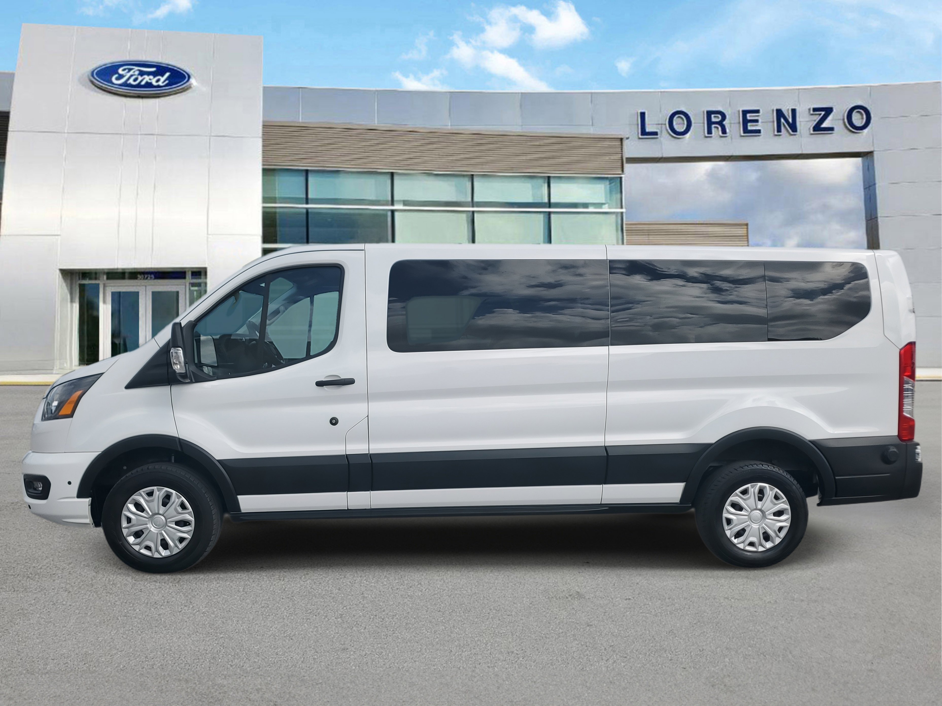 Used 2024 Ford Transit 350 XLT image 8