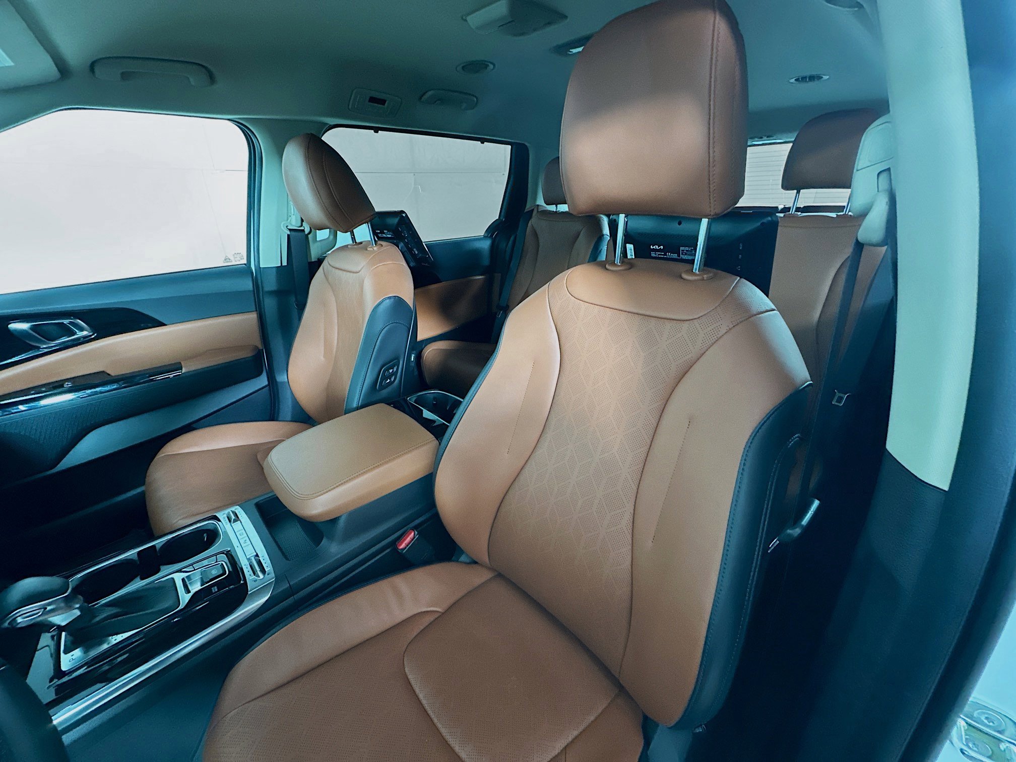 Used 2024 Kia Carnival SX FWD image 20