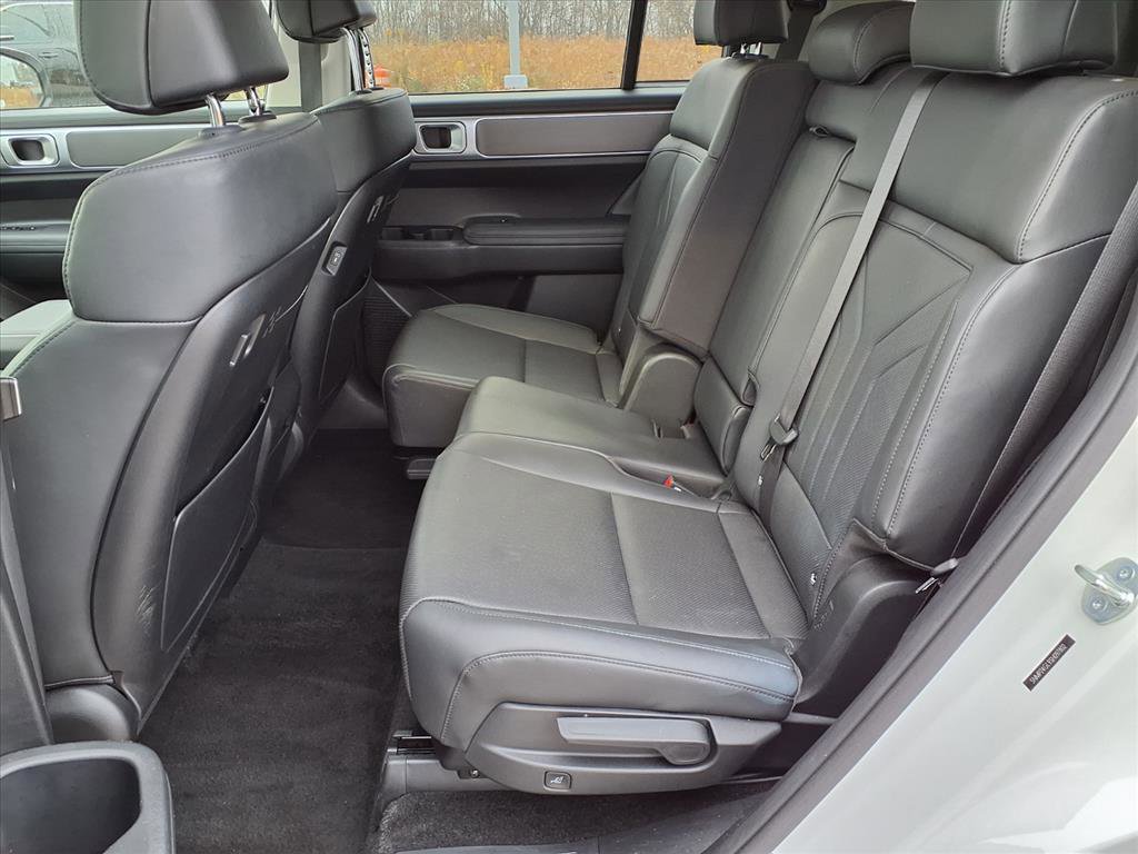 Used 2025 Hyundai Santa Fe SEL image 24