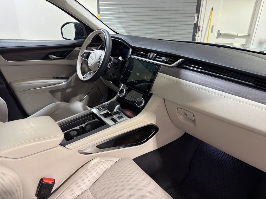 Used 2023 Jaguar F-PACE S AWD/4WD image 24