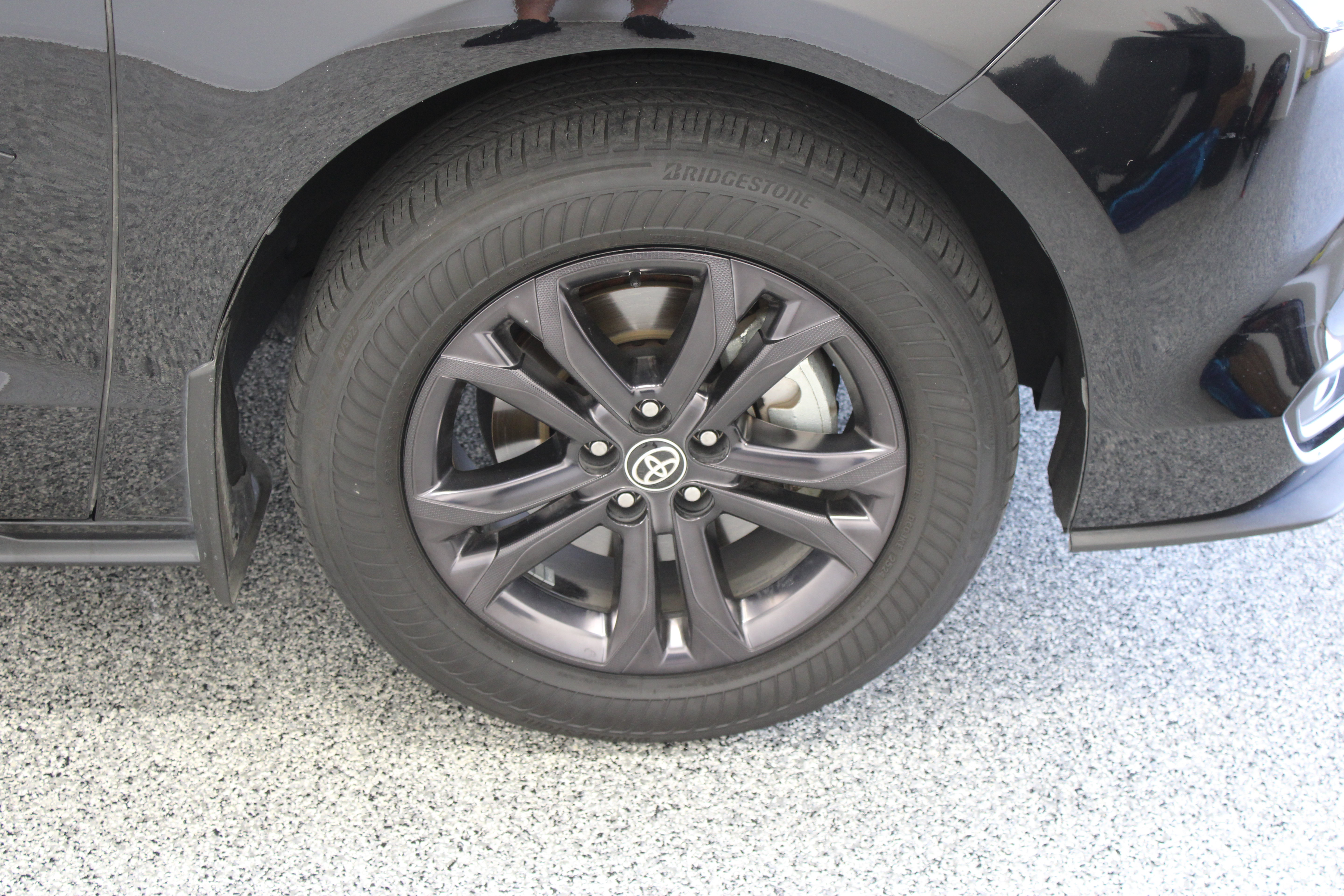 Certified 2024 Toyota Sienna XLE Woodland Edition AWD/4WD image 5
