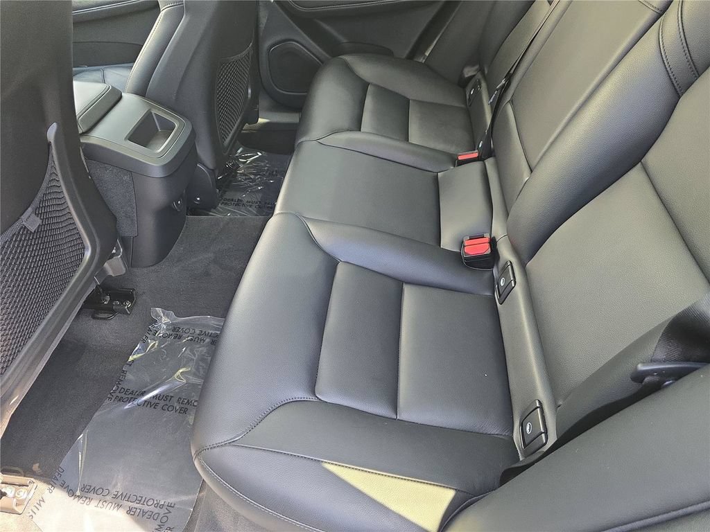 Used 2023 Volvo XC60 B5 Core w/ Climate Package FWD image 12