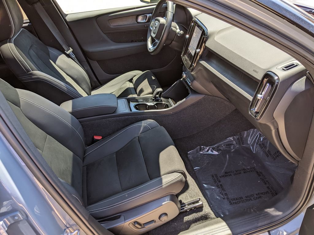 Certified 2023 Volvo XC40 Recharge Ultimate AWD/4WD image 22