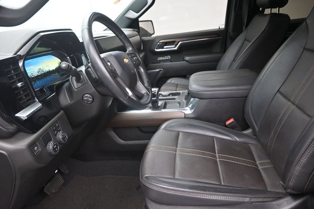 Used 2023 Chevrolet Silverado 1500 High Country RWD image 12