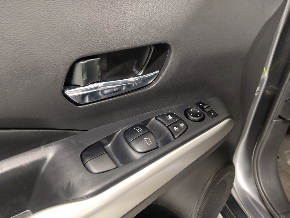 Used 2020 Nissan Kicks SR w/ SR Premium Package image 27