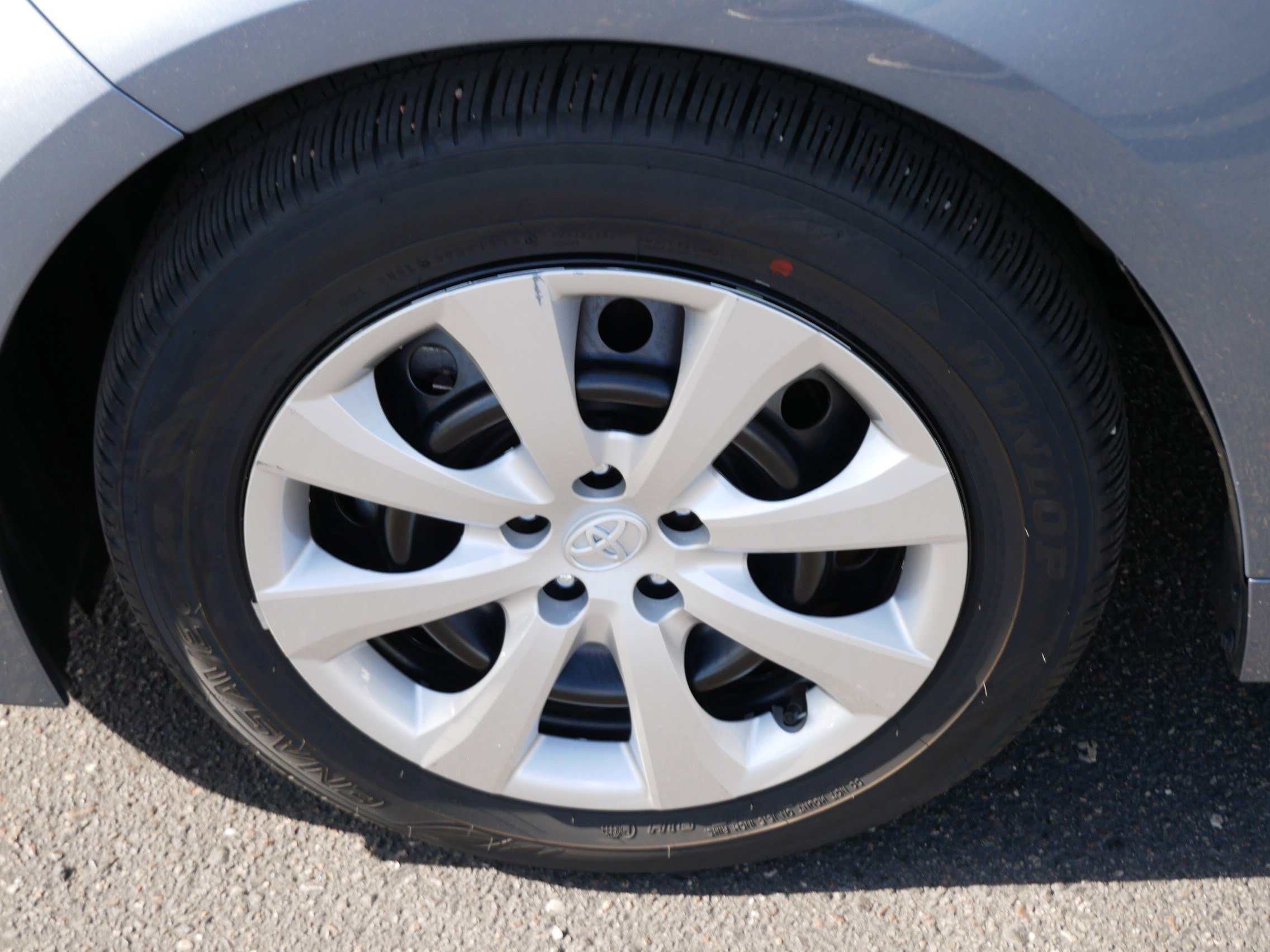 Used 2025 Toyota Corolla LE FWD image 15