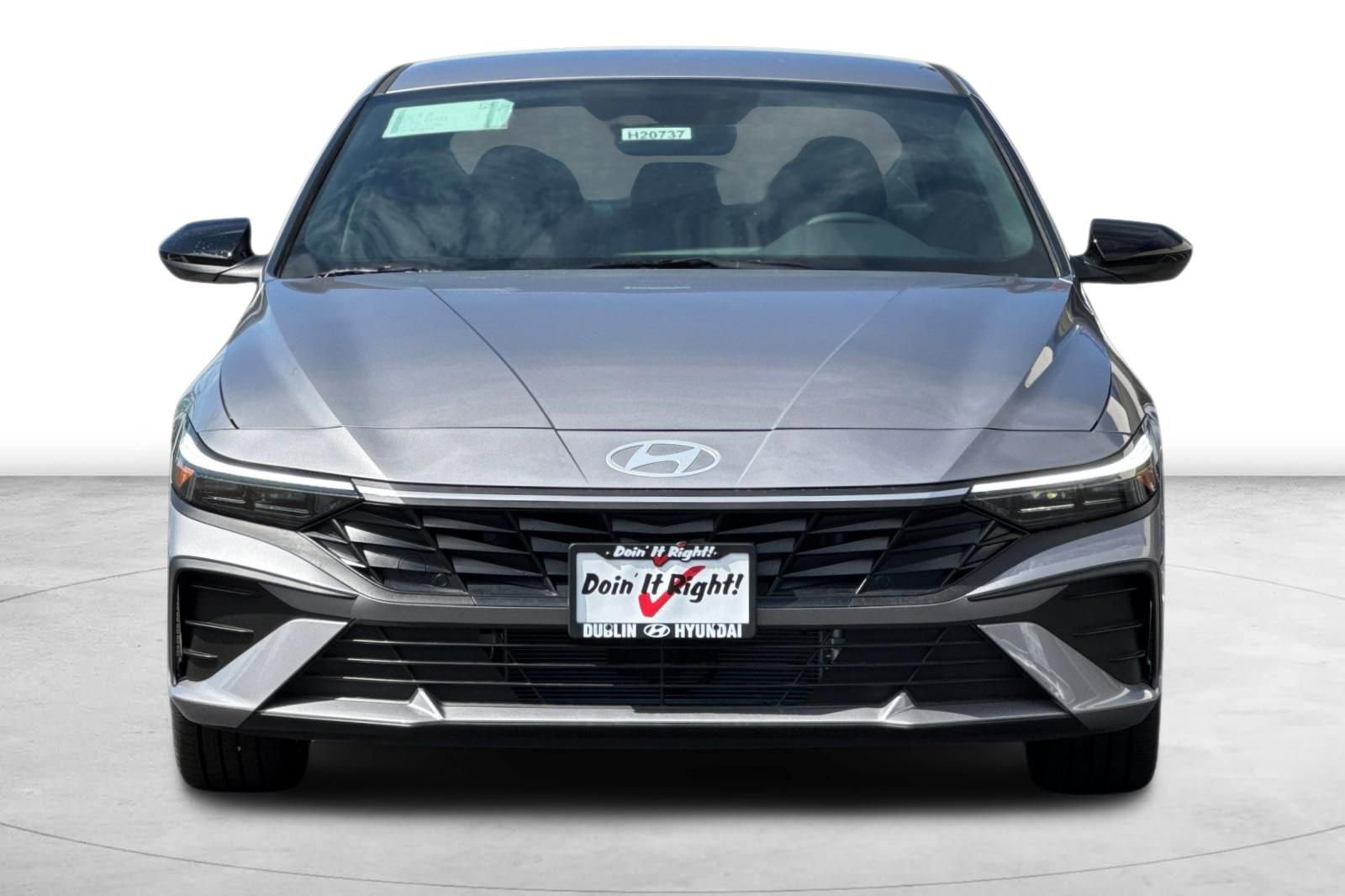 Used 2025 Hyundai Elantra SEL image 12