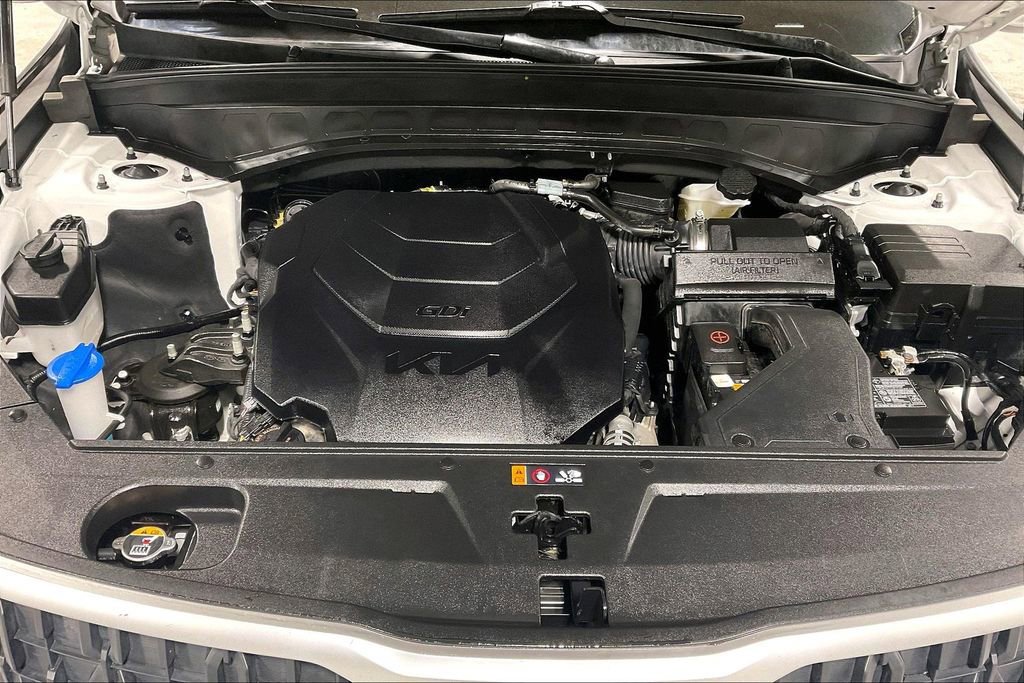 Used 2024 Kia Telluride LX image 12