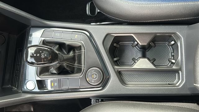 Used 2025 Volkswagen Taos SEL image 14