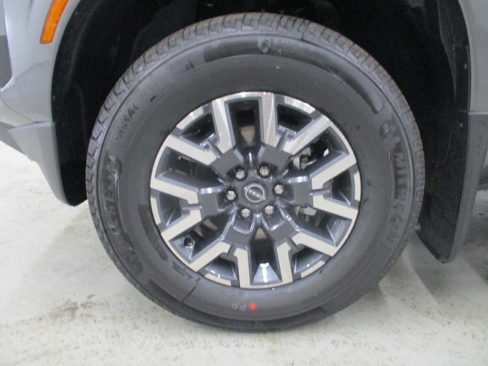 New 2025 Nissan Frontier SL image 11