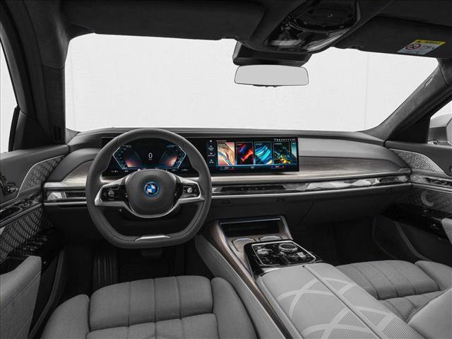 Used 2025 BMW i7 xDrive60 image 3