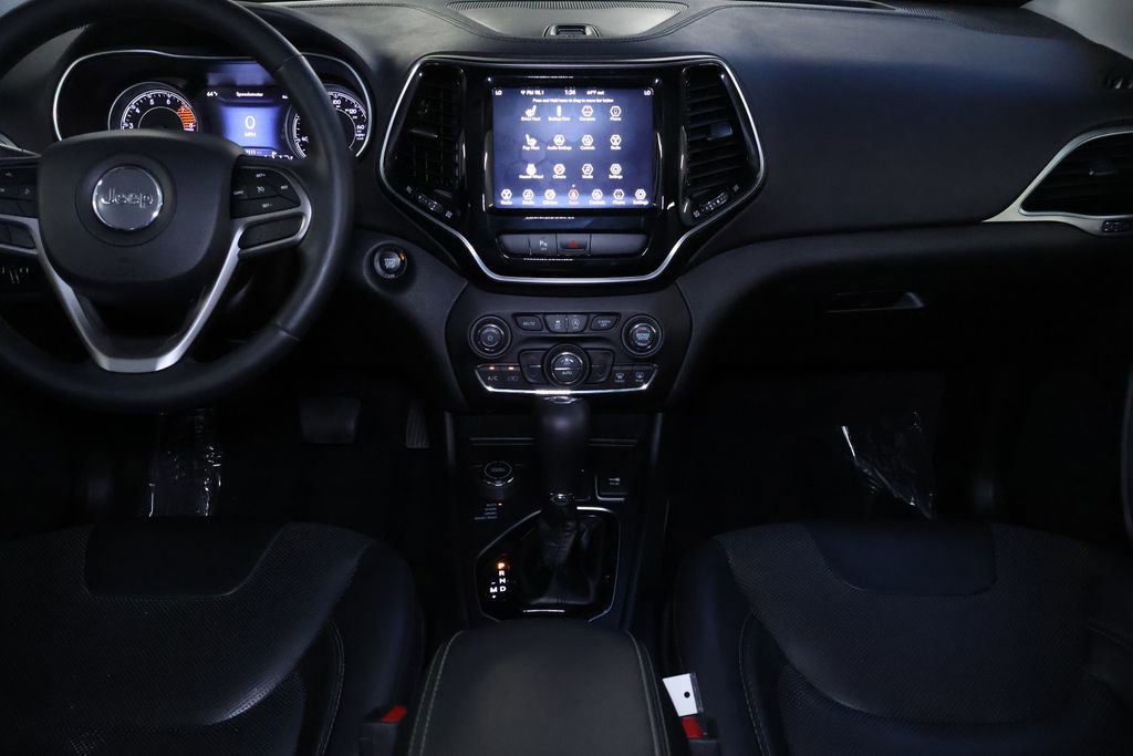 Used 2019 Jeep Cherokee Limited image 20